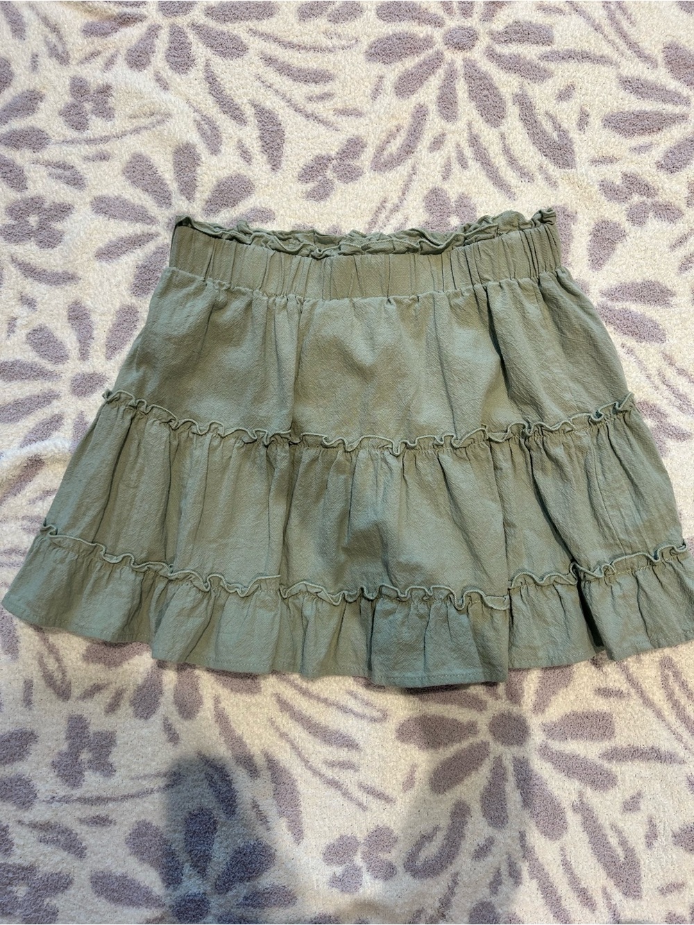 Green Ruffle Skirt Set - Picture 6 of 7